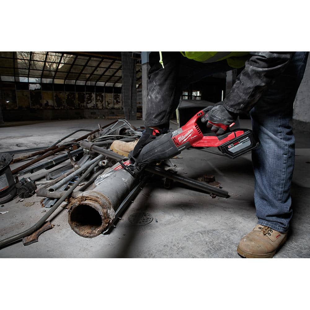 M18 FUEL 18V Lithium-Ion Brushless Cordless Super SAWZALL w/7-1/4 in. Circ Saw & 8.0ah Starter Kit
